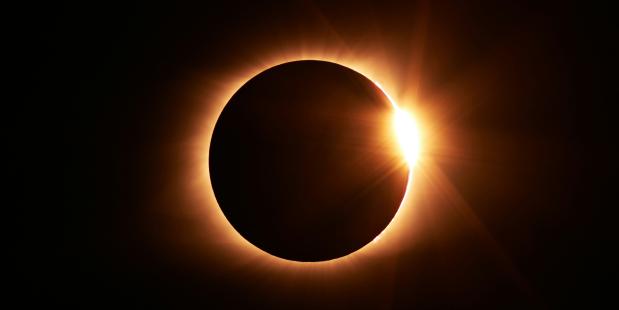 Photo by Jongsun Lee on Unsplash zonsverduistering zonder eclipsbril